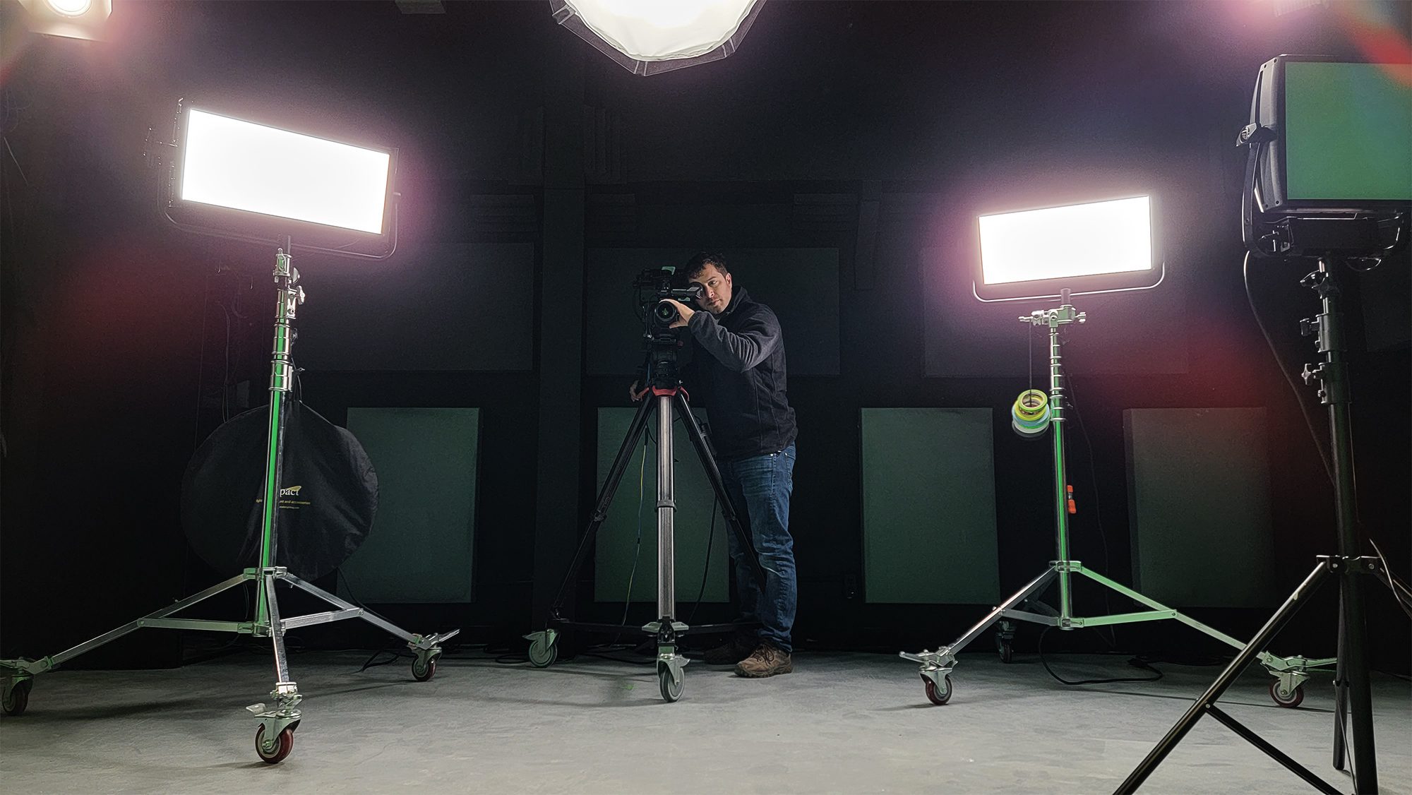 http://green%20screen%20broadcast%20studio%20camera